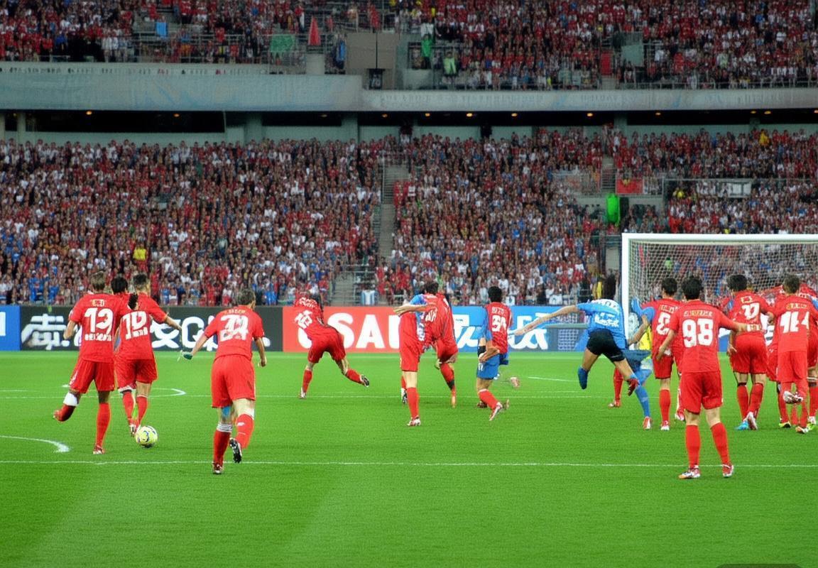 国安VS深圳巅峰对决：战术解析与球员风采回顾